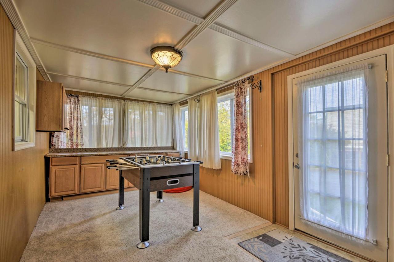 Spacious Home By Finger Lakes And Watkins Glen! Burdett Exterior photo